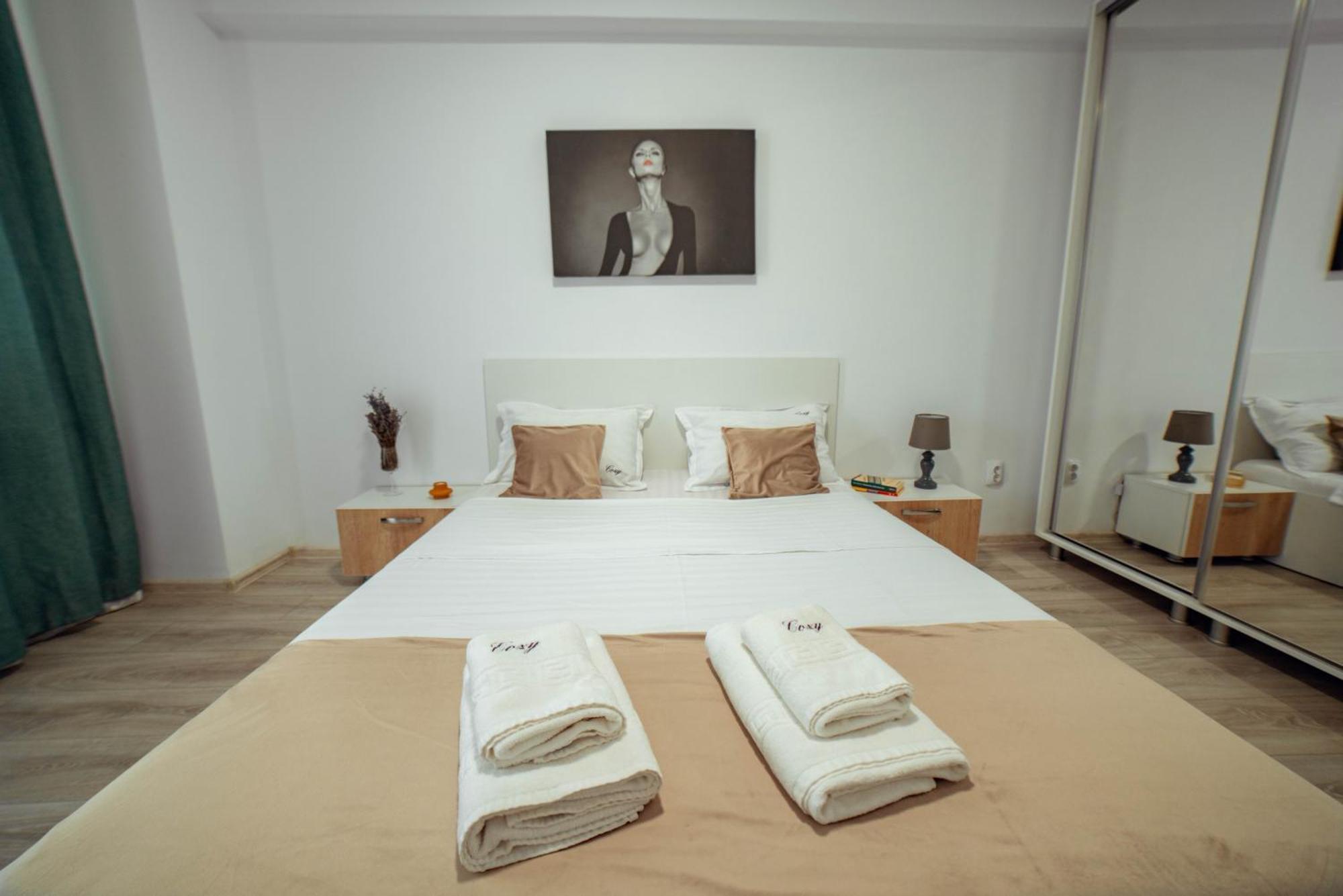 Cozy Apartments - One Residence Iasi Esterno foto